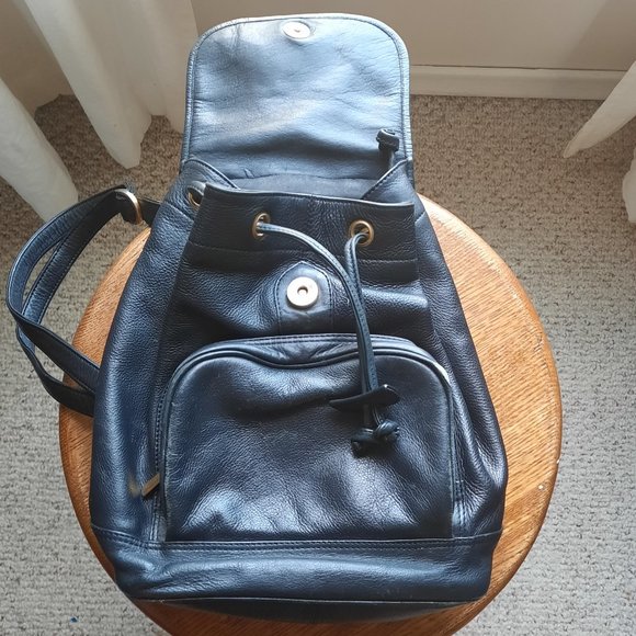 Black leather mini backpack with gold hardware - Picture 2 of 7